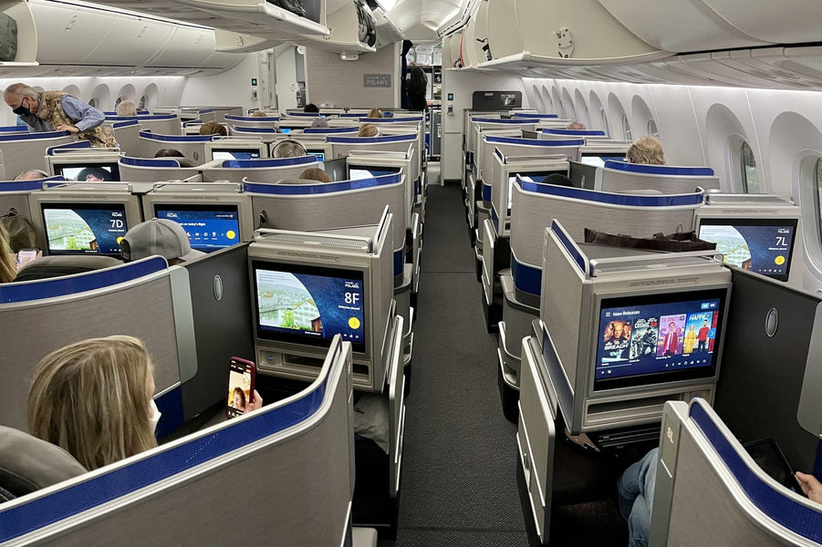 A 16-hour red-eye: Reviewing United Polaris on the Boeing 787-9 Dreamliner