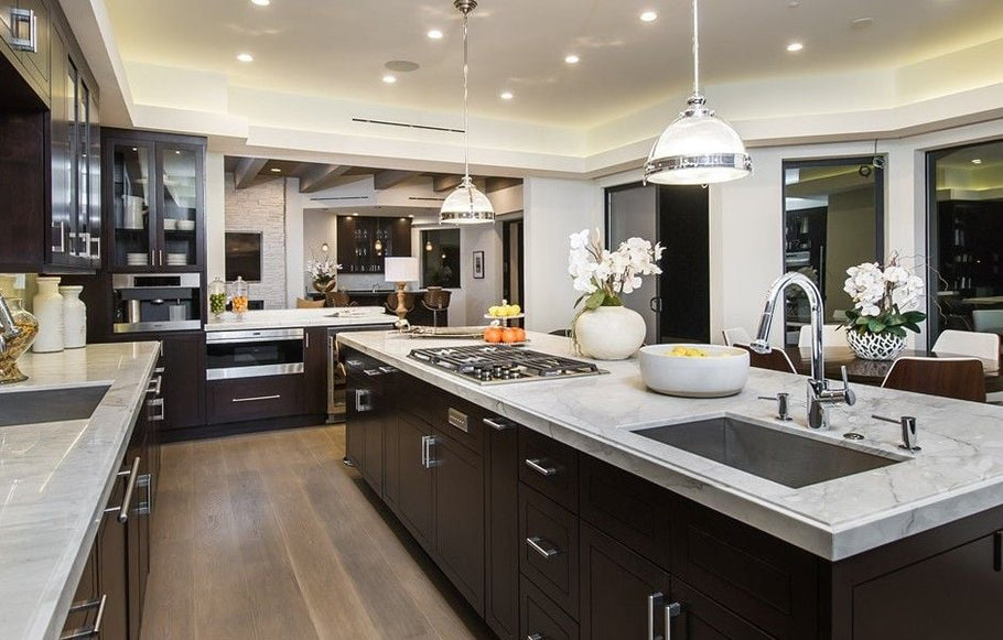 20 Unbelievable Kitchens in Mansions