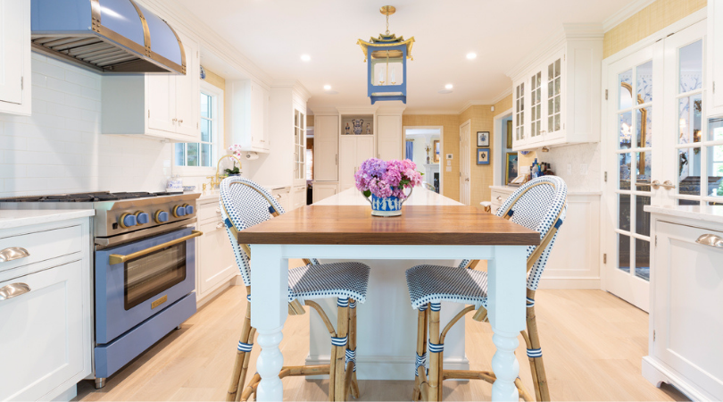 Kitchen Remodel Peapack-Gladstone, New Jersey: How a Homeowner Built the Blue-and-White Kitchen of her Dreams